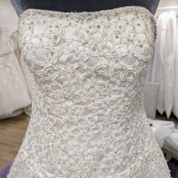 Oleg Cassini CWG344 Wedding Dress Size 10 Ivory - Picture 5 of 7